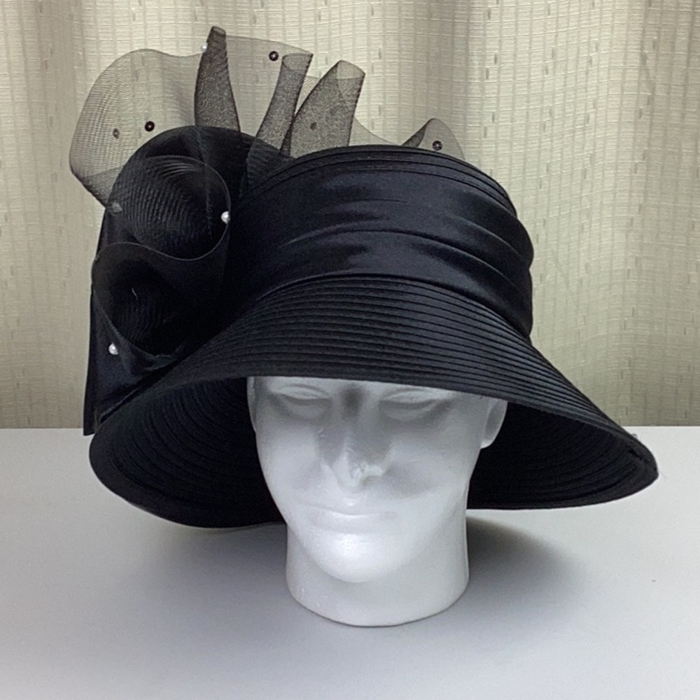 Whittall & Shon, Church, Derby Fascinator Hat. - Picture 3 of 11